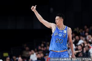 翟晓川:感谢教练组和队友相信我 李楠指导要求大家以强硬制强硬